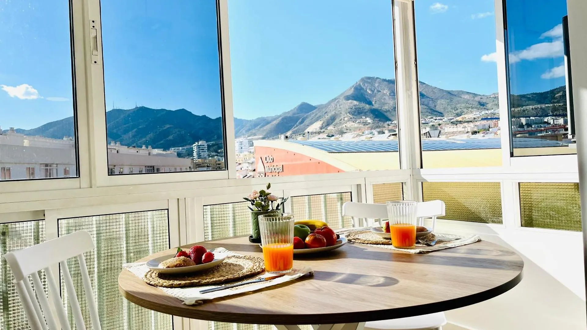 Beautiful Brand New Study 24-Hour Reception Apartment Benalmadena 0*,