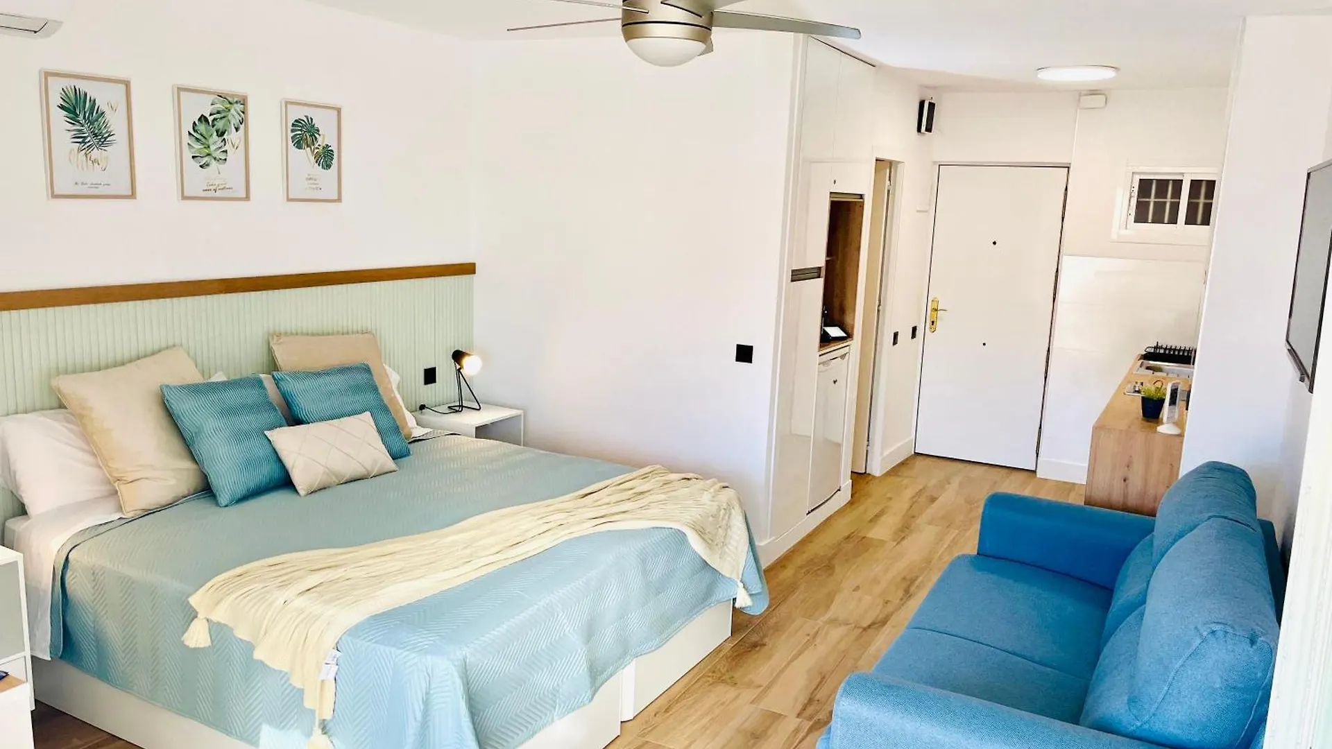 Beautiful Brand New Study 24-Hour Reception Apartment Benalmadena