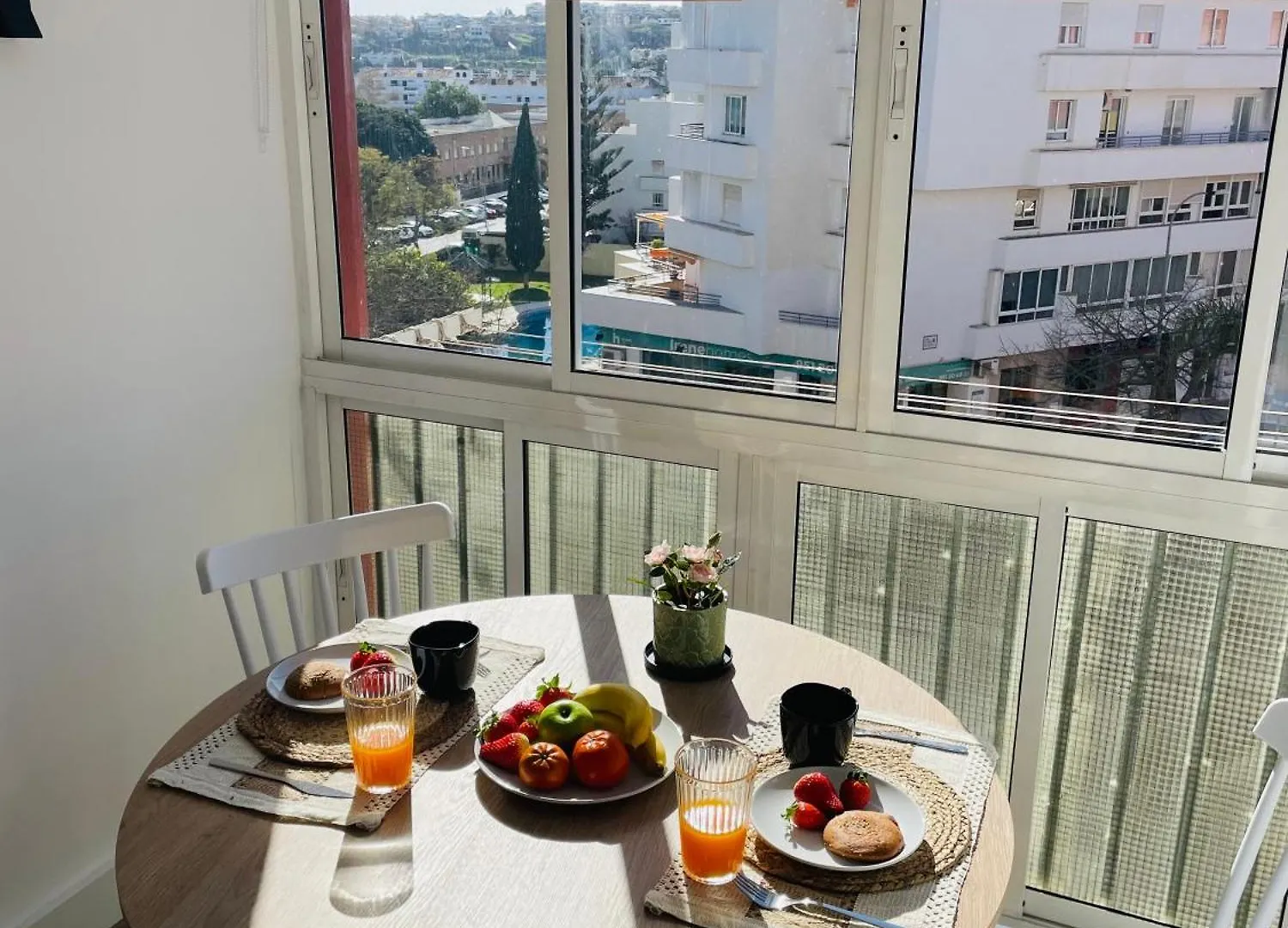 Beautiful Brand New Study 24-Hour Reception Apartment Benalmadena Spain